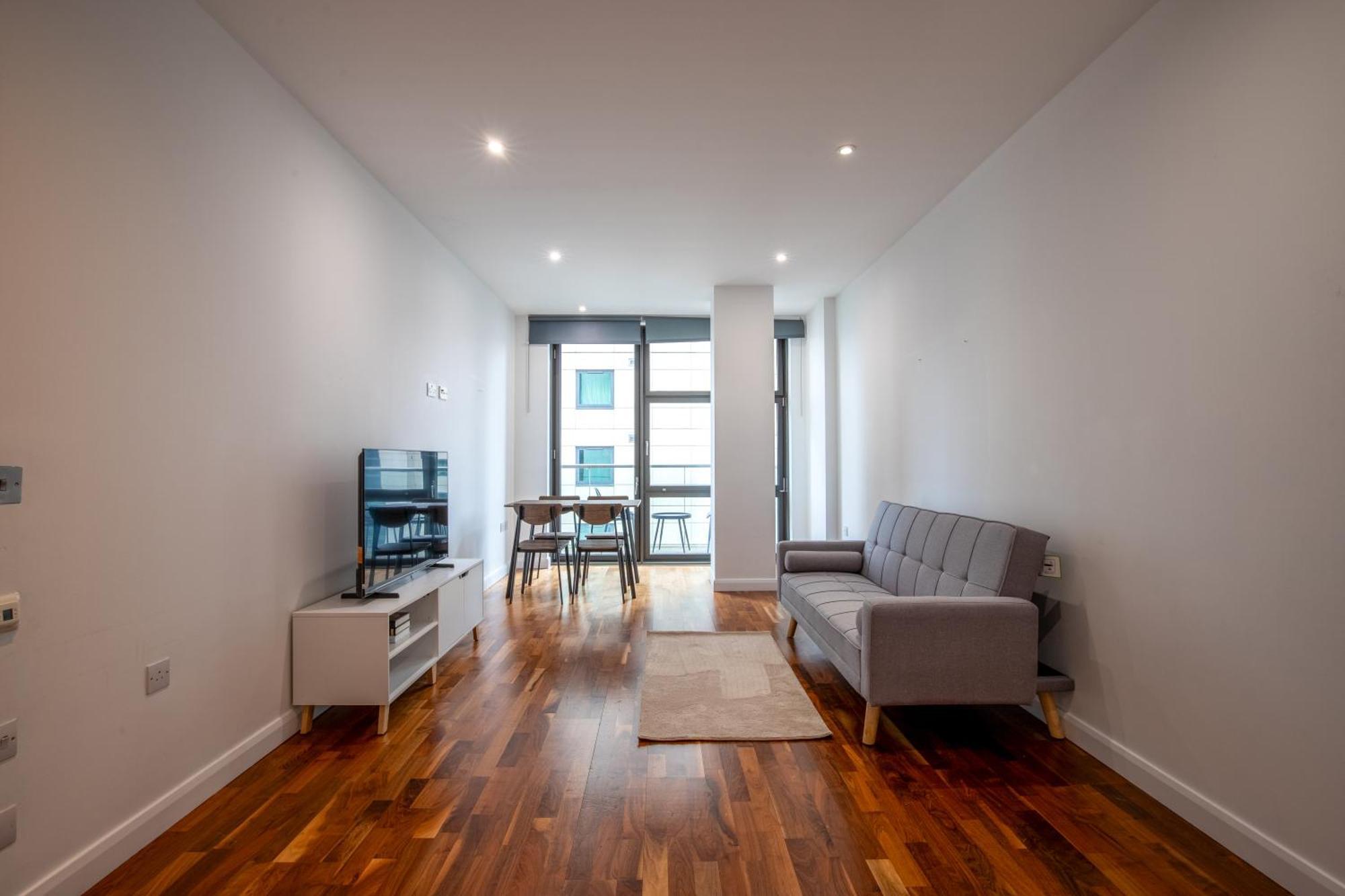 Londwell, Canary Wharf River Thames Balcony * London