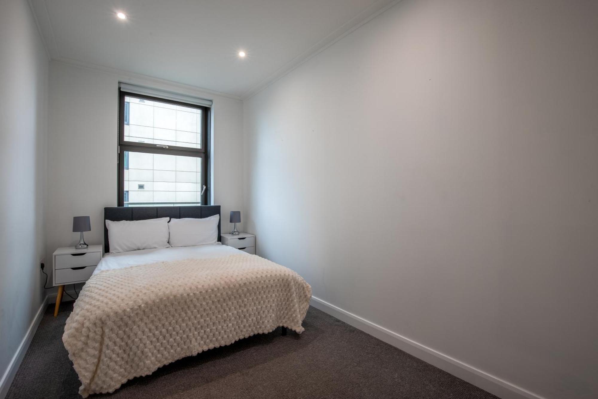 Londwell, Canary Wharf River Thames Balcony *