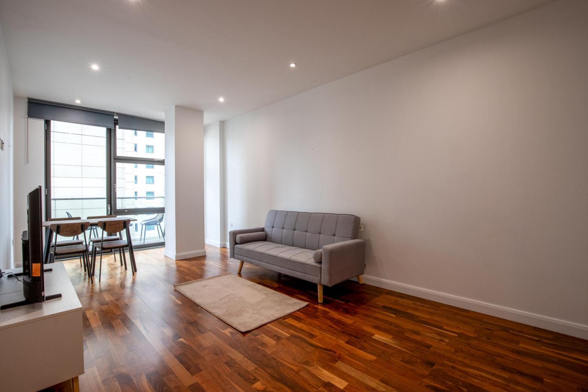 Londwell, Canary Wharf River Thames Balcony *